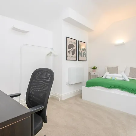 Pass The Keys Old School House - Luxury Family Xmas - Pool Table Appartement Leeds (West Yorkshire)