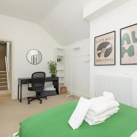 Appartement Pass The Keys Old School House - Luxury Family Xmas - Pool Table