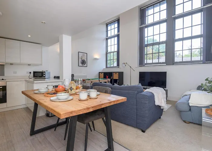 Pass The Keys Old School House - Luxury Family Xmas - Pool Table * 利兹