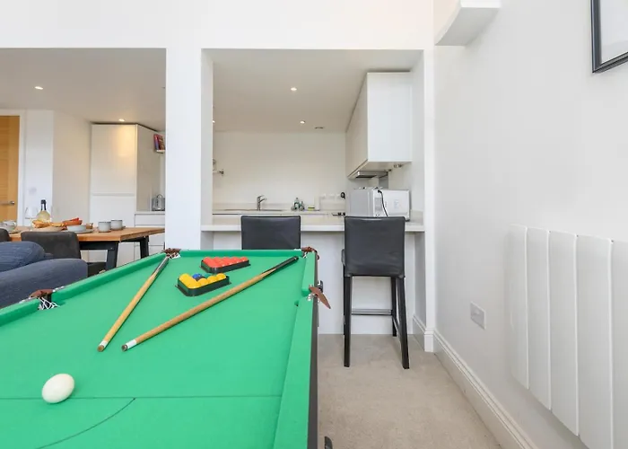 Pass The Keys Old School House - Luxury Family Xmas - Pool Table * 利兹