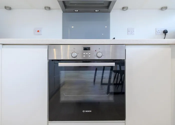 Pass The Keys Old School House - Luxury Family Xmas - Pool Table 利兹