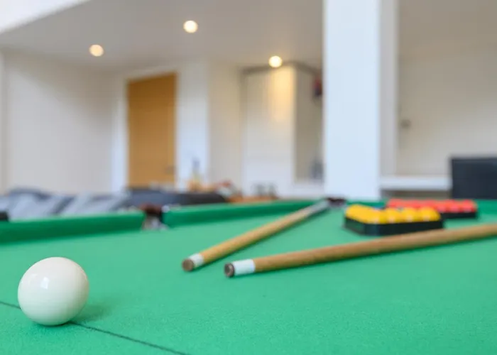 Pass The Keys Old School House - Luxury Family Xmas - Pool Table 公寓 *