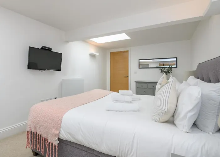 Pass The Keys Old School House - Luxury Family Xmas - Pool Table 公寓 *