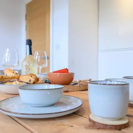 Daire Pass The Keys Old School House - Luxury Family Xmas - Pool Table *