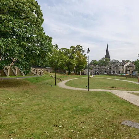 Pass The Keys Old School House - Luxury Family Xmas - Pool Table