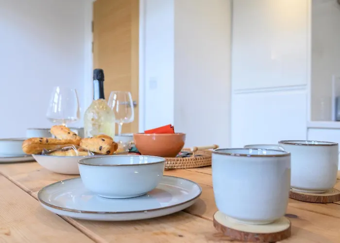 Апартаменти Pass The Keys Old School House - Luxury Family Xmas - Pool Table *