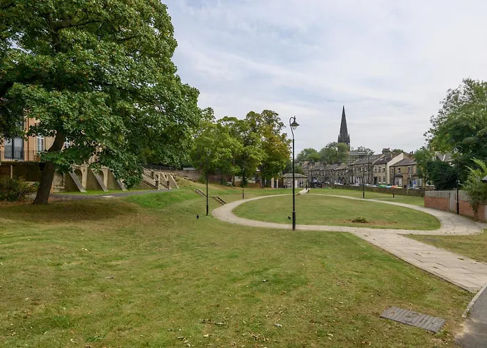 Pass The Keys Old School House - Luxury Family Xmas - Pool Table